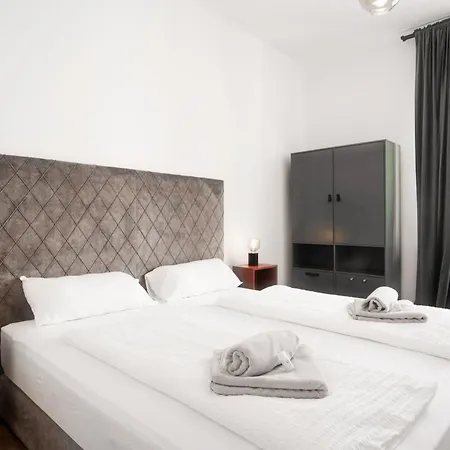 Easy Flat Villach Main Plaza Exterior photo